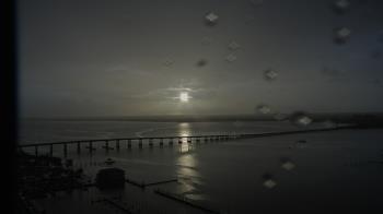 Weather camera view of Edison Grand tower 350 ft elev..