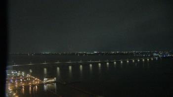 Weather camera view of Edison Grand tower 350 ft elev..