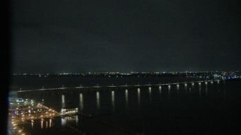 Weather camera view of Edison Grand tower 350 ft elev..