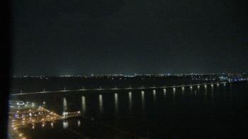 Weather camera view of Edison Grand tower 350 ft elev..