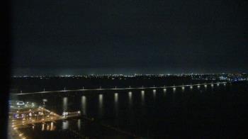 Weather camera view of Edison Grand tower 350 ft elev..