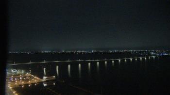 Weather camera view of Edison Grand tower 350 ft elev..