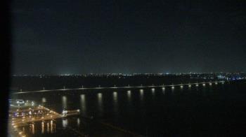 Weather camera view of Edison Grand tower 350 ft elev..