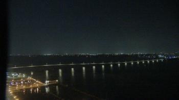 Weather camera view of Edison Grand tower 350 ft elev..