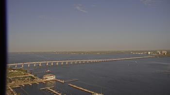 Weather camera view of Edison Grand tower 350 ft elev..