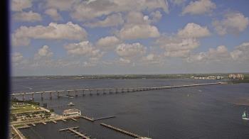 Weather camera view of Edison Grand tower 350 ft elev..