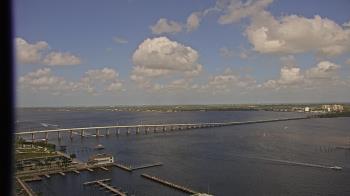 Weather camera view of Edison Grand tower 350 ft elev..