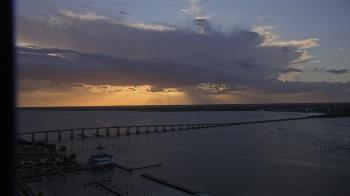 Weather camera view of Edison Grand tower 350 ft elev..