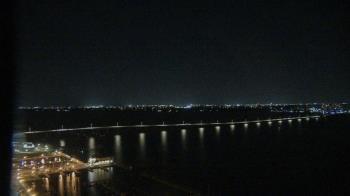 Weather camera view of Edison Grand tower 350 ft elev..