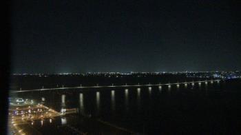 Weather camera view of Edison Grand tower 350 ft elev..