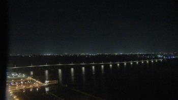 Weather camera view of Edison Grand tower 350 ft elev..