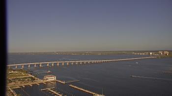 Weather camera view of Edison Grand tower 350 ft elev..