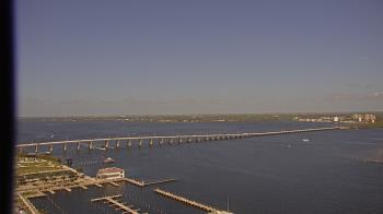 Weather camera view of Edison Grand tower 350 ft elev..