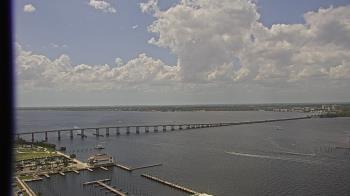 Weather camera view of Edison Grand tower 350 ft elev..