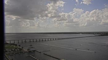 Weather camera view of Edison Grand tower 350 ft elev..