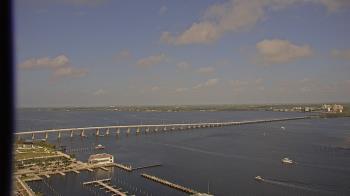 Weather camera view of Edison Grand tower 350 ft elev..