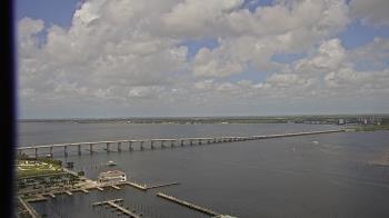 Weather camera view of Edison Grand tower 350 ft elev..