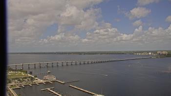 Weather camera view of Edison Grand tower 350 ft elev..