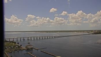 Weather camera view of Edison Grand tower 350 ft elev..