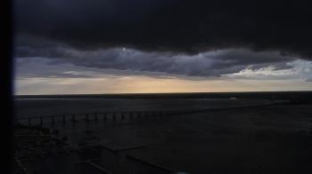 Weather camera view of Edison Grand tower 350 ft elev..