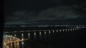 Weather camera view of Edison Grand tower 350 ft elev..