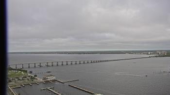 Weather camera view of Edison Grand tower 350 ft elev..