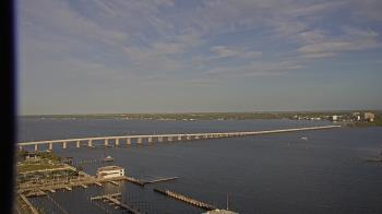 Weather camera view of Edison Grand tower 350 ft elev..