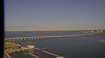 Weather camera view of Edison Grand tower 350 ft elev..