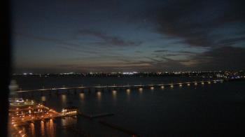 Weather camera view of Edison Grand tower 350 ft elev..