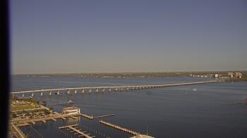 Weather camera view of Edison Grand tower 350 ft elev..