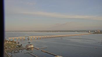 Weather camera view of Edison Grand tower 350 ft elev..