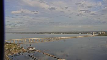 Weather camera view of Edison Grand tower 350 ft elev..