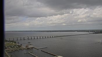 Weather camera view of Edison Grand tower 350 ft elev..