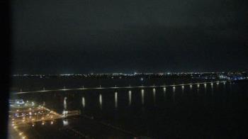 Weather camera view of Edison Grand tower 350 ft elev..