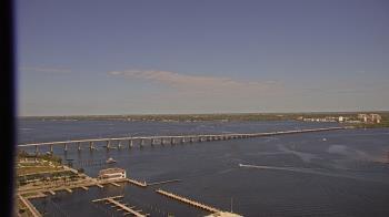 Weather camera view of Edison Grand tower 350 ft elev..