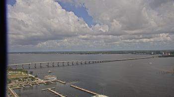 Weather camera view of Edison Grand tower 350 ft elev..