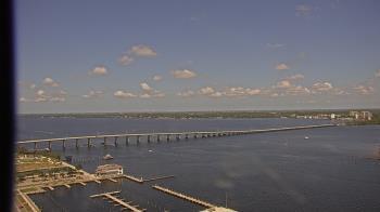 Weather camera view of Edison Grand tower 350 ft elev..