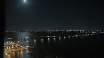 Weather camera view of Edison Grand tower 350 ft elev..