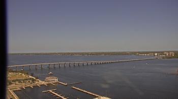 Weather camera view of Edison Grand tower 350 ft elev..