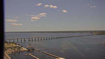 Weather camera view of Edison Grand tower 350 ft elev..