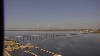 Weather camera view of Edison Grand tower 350 ft elev..