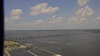 Weather camera view of Edison Grand tower 350 ft elev..