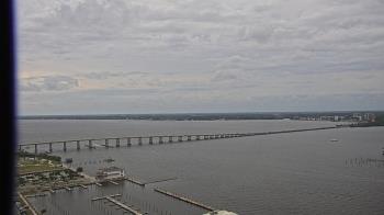 Weather camera view of Edison Grand tower 350 ft elev..