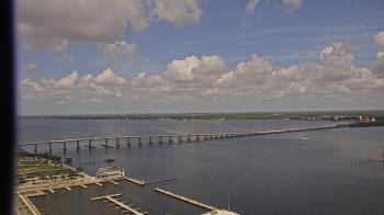 Weather camera view of Edison Grand tower 350 ft elev..