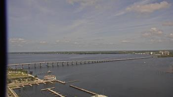 Weather camera view of Edison Grand tower 350 ft elev..