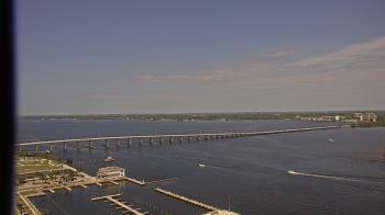 Weather camera view of Edison Grand tower 350 ft elev..