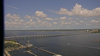 Weather camera view of Edison Grand tower 350 ft elev..