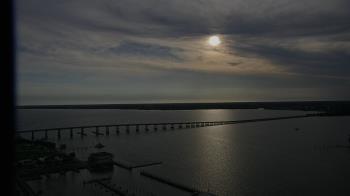 Weather camera view of Edison Grand tower 350 ft elev..