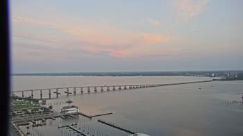 Weather camera view of Edison Grand tower 350 ft elev..