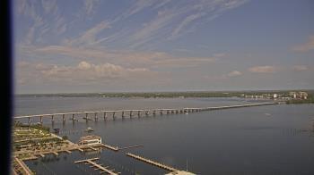 Weather camera view of Edison Grand tower 350 ft elev..